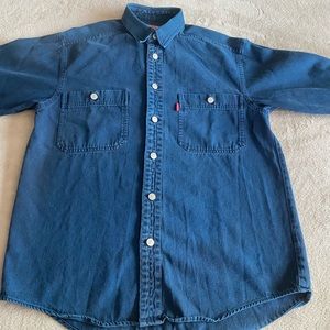 Levi’s Long Sleeve Button Up Shirt Blue Size Large (16-18)